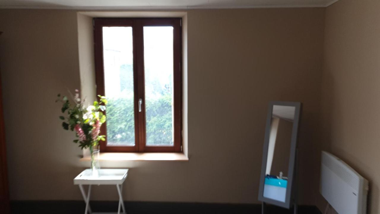 Au Pied Du Gazon Saint-Maurice-sur-Moselle Exterior foto