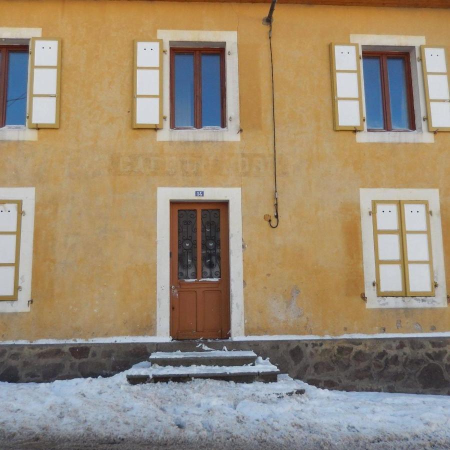 Au Pied Du Gazon Saint-Maurice-sur-Moselle Exterior foto