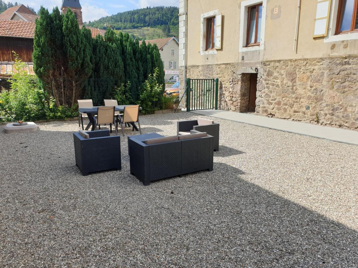 Au Pied Du Gazon Saint-Maurice-sur-Moselle Exterior foto